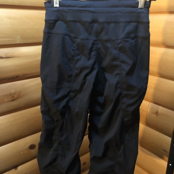 Lululemon Capri pants - Picture 3 of 5
